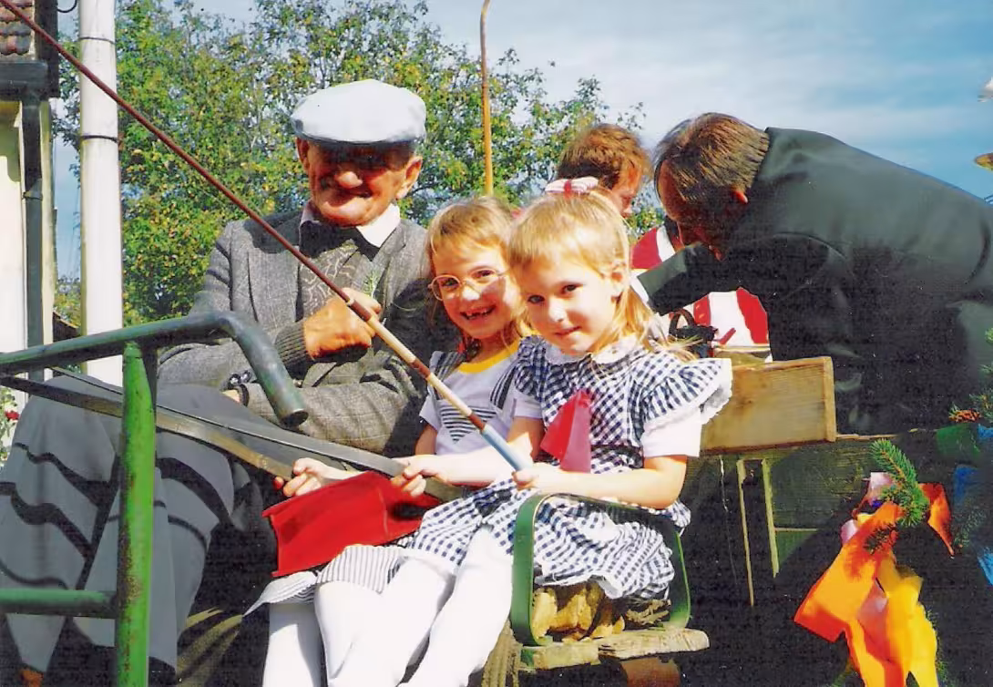 hody 1991 - kočí pan Oblouk s pomocnicemi